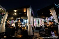 「TACT FESTIVAL 2025」より、川村亘平斎「それは誰のための花？」の様子。