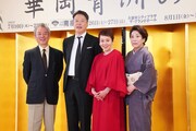「華岡青洲の妻」取材会より。左から齋藤雅文、田中哲司、大竹しのぶ、波乃久里子。