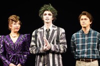 ミュージカル「ビートルジュース」囲み取材より。左から瀬奈じゅん、ジェシー、勝地涼。