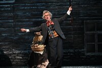 ミュージカル「ダンス オブ ヴァンパイア」ゲネプロより、武田真治。