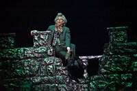 ミュージカル「ダンス オブ ヴァンパイア」ゲネプロより、武田真治。