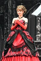 ミュージカル「ダンス オブ ヴァンパイア」初日記念会見より、中村麗乃。