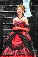 ミュージカル「ダンス オブ ヴァンパイア」初日記念会見より、フランク莉奈。