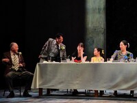 パルコ・プロデュース 2025「星の降る時」プレスコールより。（撮影：細野晋司）