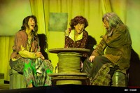 ケムリ研究室 no.4「ベイジルタウンの女神」より。