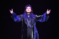 ミュージカル「ダンス オブ ヴァンパイア」ゲネプロより、山口祐一郎。