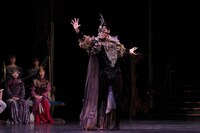 K-BALLET TOKYO Spring Tour 2025「白鳥の湖」より。©K-BALLET TOKYO