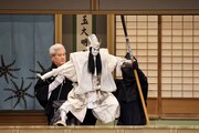 「令和7年5月文楽公演」第二部「『義経千本桜』渡海屋・大物浦の段」より。（提供：国立劇場、撮影：田口真佐美）