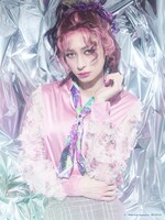 原貴和扮するリリアン。