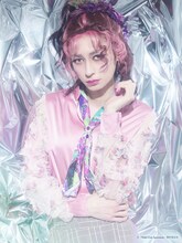 原貴和扮するリリアン。