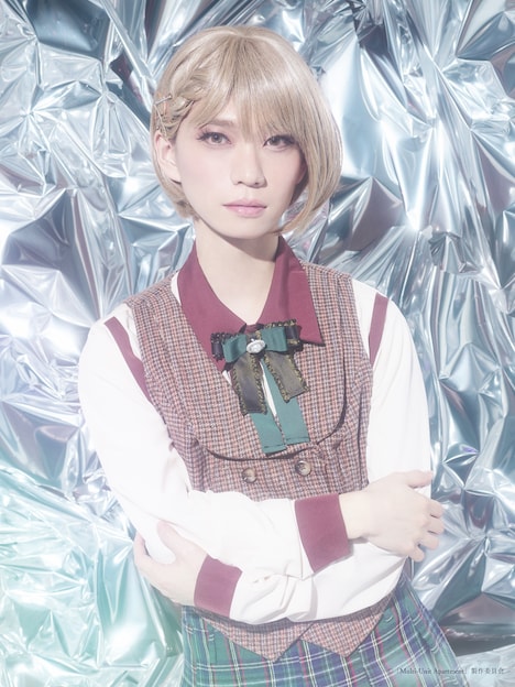 木津つばさ扮するココ。