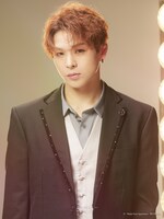 加藤良輔扮するイザベラ。