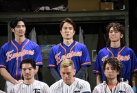 安楽信顕（後列中央）