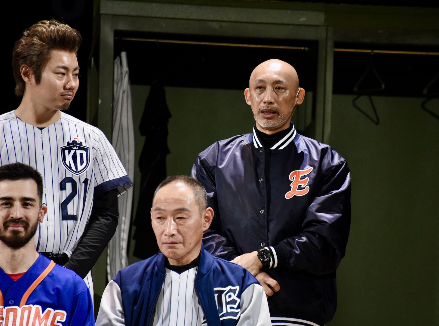 KENTARO（後列右）