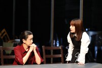 ほろびて「ドブヘ INTO THE DITCH」より。（撮影：明田川志保）