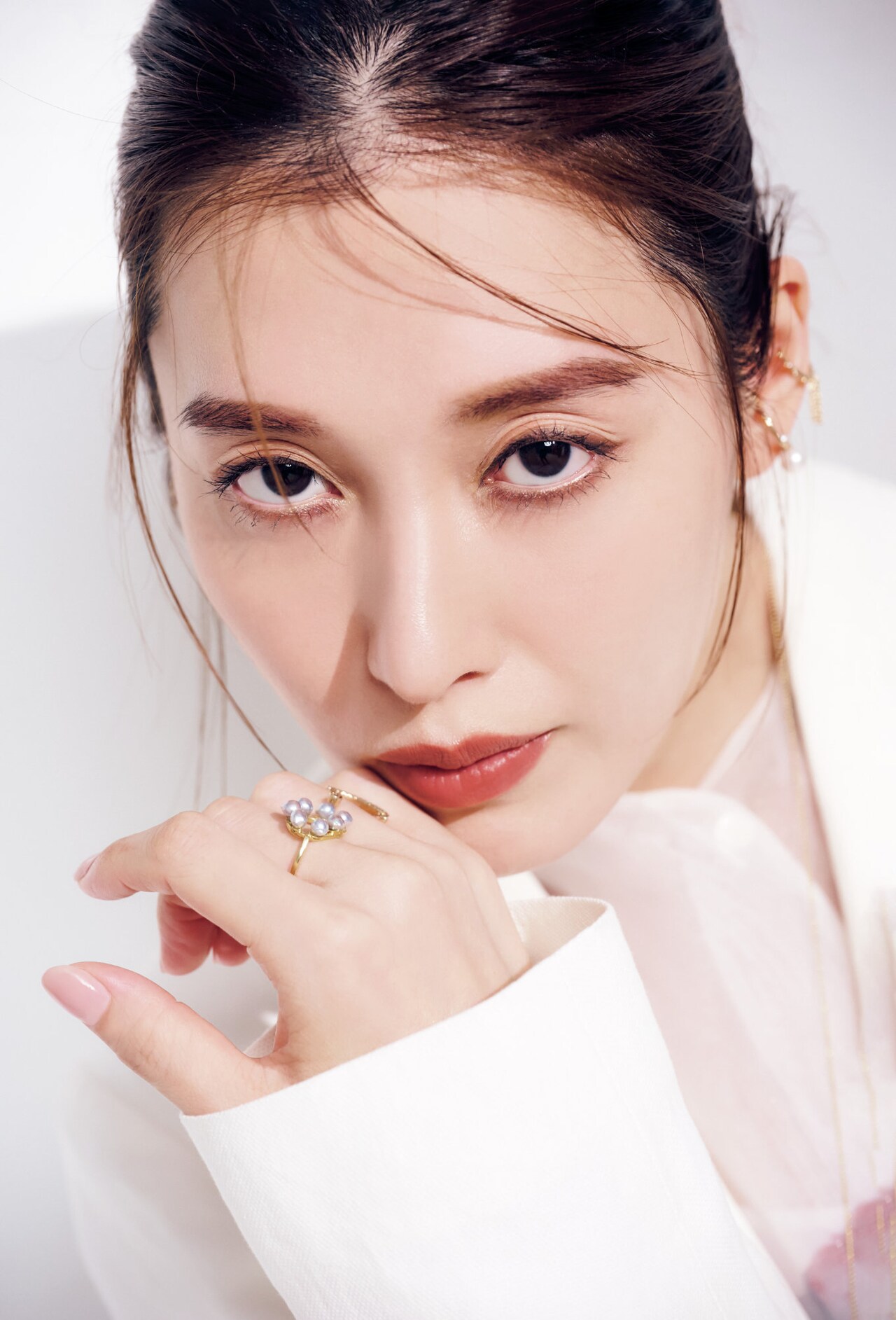 月城かなと、“ほんものの美”を語る「FRaU JAXURY」撮影メイキング動画も公開