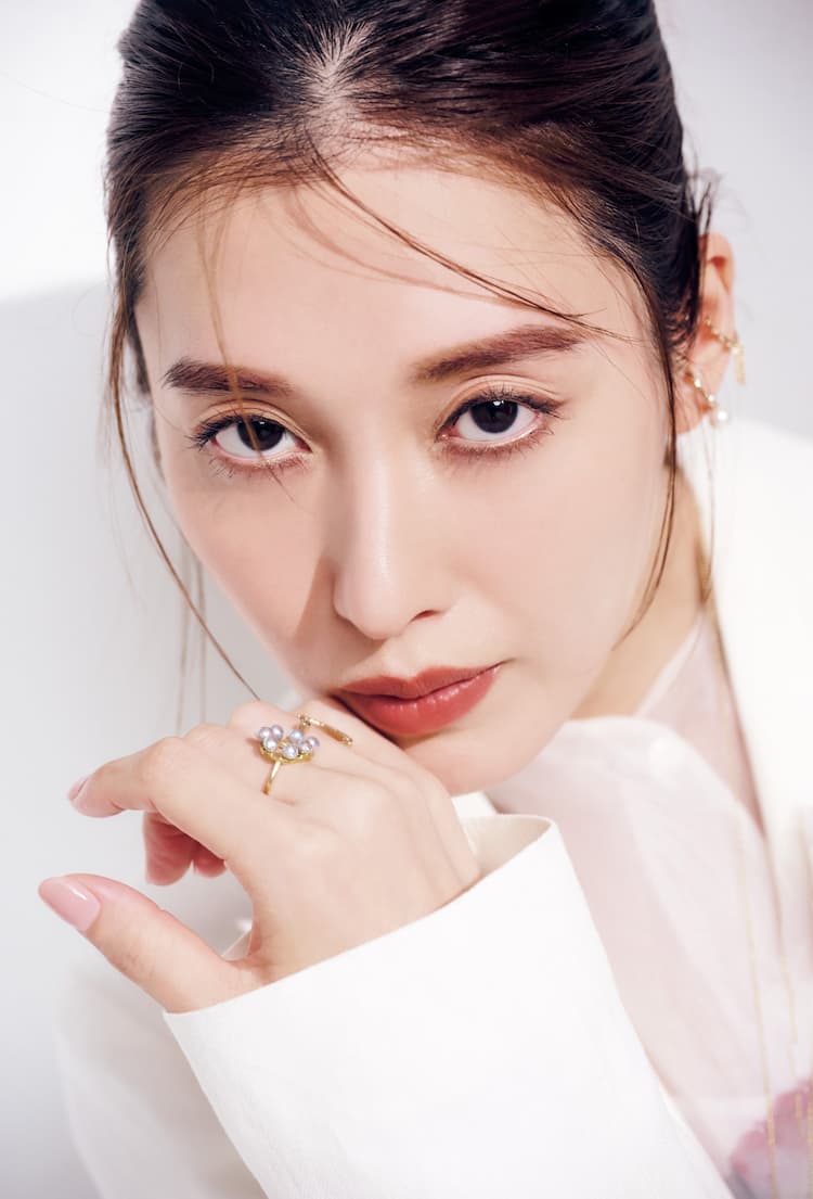 桜木ひな過激 月城かなと、“ほんものの美”を語る「FRaU JAXURY」撮影メイキング動画も公開（動画あり） - ステージナタリー