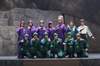 「ミュージカル『忍たま乱太郎』第15弾 走れ四年生！ 戦え六年生！ ～閻魔岳を駆け抜けろ～」の出演者。（撮影：遠山高広）