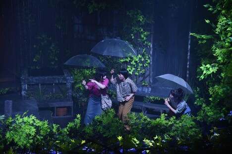 劇団桟敷童子「蝉追い」より。（撮影：長田勇）