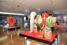 「尾上菊之助改め八代目尾上菊五郎 尾上丑之助改め六代目尾上菊之助 襲名展」の様子。