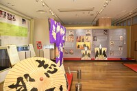 「尾上菊之助改め八代目尾上菊五郎 尾上丑之助改め六代目尾上菊之助 襲名展」の様子。