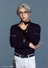 岩田知樹扮する草薙理解。