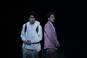 舞台「午前0時のラジオ局ー満月のSAGAー」より。(Photo by GEKKO)