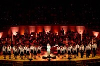 「billboard classics 山崎育三郎 Premium Symphonic Concert Tour 2025 ～Eleganza～」より。（撮影：石阪大輔）