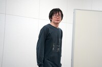 THE ROB CARLTON 19F「ENCOUNTERS with TOO MICHI」稽古の様子、シリアスな口調で森下亮演じるプレジデント