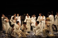 舞台「地獄の控室」より。