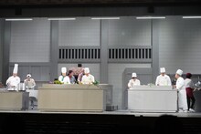 新橋演舞場シリーズ第11回公演 東京喜劇 熱海五郎一座「黄昏のリストランテ ～復讐はラストオーダーのあとで～」より。