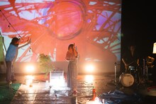 バストリオ「セザンヌによろしく！」より。（撮影：コムラマイ）