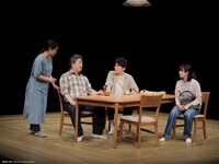 劇団普通「秘密」より。（撮影：福島健太）