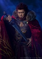 岸祐二扮するライダー
。