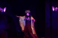 花組ヌーベル ミュージカル「平家蟹」浦組より。（撮影：古元道広）