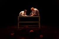 サファリ・P 第11回公演「悪童日記」より。（撮影：松本成弘）