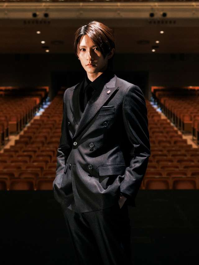 「いしかわ舞台芸術祭2025」アンバサダーの梅津瑞樹。