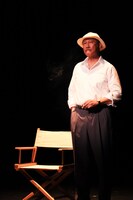 パルコ・プロデュース2025「先生の背中～ある映画監督の幻影的回想録～」より。（撮影：宮川舞子）