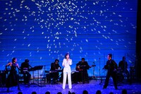 「真琴つばさ 40th Anniversary Concert『Zensokyoku ― 明日への前奏曲 ―』」より。