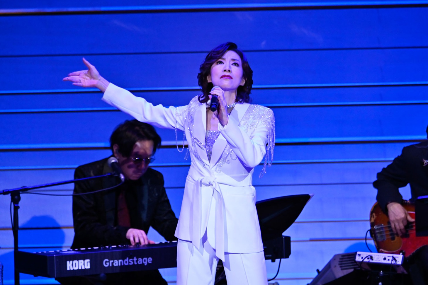「真琴つばさ 40th Anniversary Concert『Zensokyoku ― 明日への前奏曲 ―』」より。
