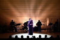 「真琴つばさ 40th Anniversary Concert『Zensokyoku ― 明日への前奏曲 ―』」より。