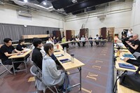 舞台「ハリー・ポッターと呪いの子」稽古の様子。（撮影：スズキメグミ）