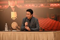 ファンである読売ジャイアンツのエピソードで小休止をはさむ松本幸四郎。