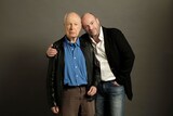 左からピーター・ブルック、サイモン・ブルック。（Photo by Régis Daudeville）