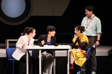 文学座公演「もうひとりのわたしへ」より。（撮影：宮川舞子）