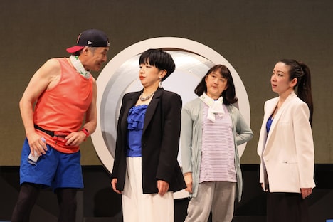 文学座公演「もうひとりのわたしへ」より。（撮影：宮川舞子）