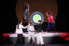 文学座公演「もうひとりのわたしへ」より。（撮影：宮川舞子）