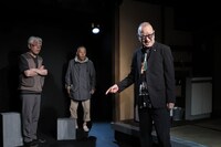 流山児★事務所 創立40周年記念公演 平田俊子作品連続上演「夜の左側」より。（撮影：横田敦史）