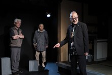 流山児★事務所 創立40周年記念公演 平田俊子作品連続上演「夜の左側」より。（撮影：横田敦史）