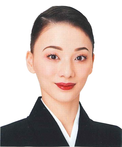 夢白あや©宝塚歌劇団